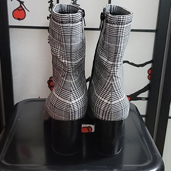 New Jeffrey Campbell Sport Black & White Plaid Pointed Toe Block Heel Boots - Picture 5 of 11